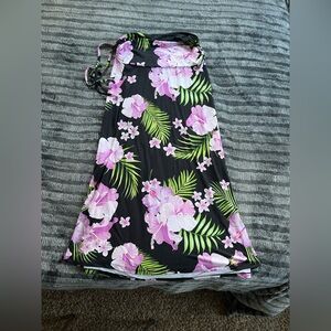 Pacific Trail Women’s Medium Floral side cinch skirt or dress